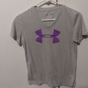 Under Armour v-neck t-shirt. Looks new.